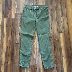 Madewell 9” High Rise Button Fly Olive skinny jeans Sz 26